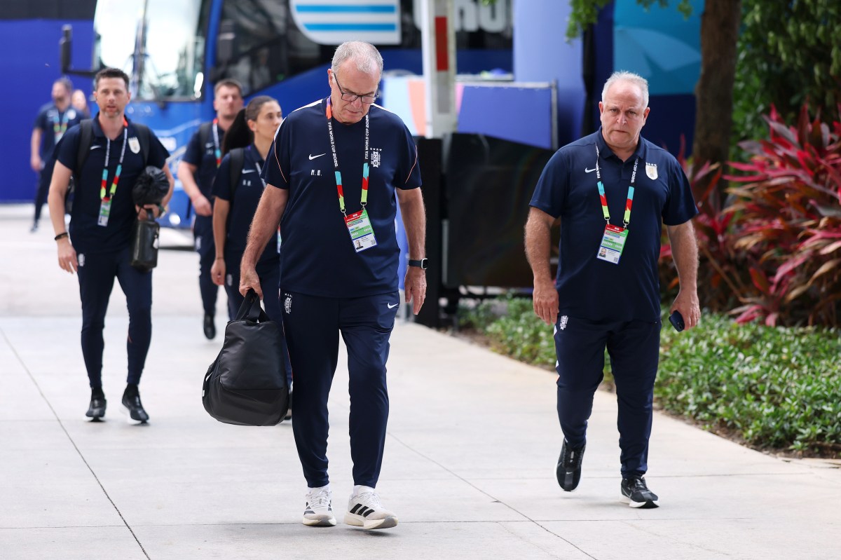 Uruguay’s World Cup Team Faces Sniffer Dog Check After Paperwork Issues Uruguay’s World Cup Team Faces Sniffer Dog Check After Paperwork Issues