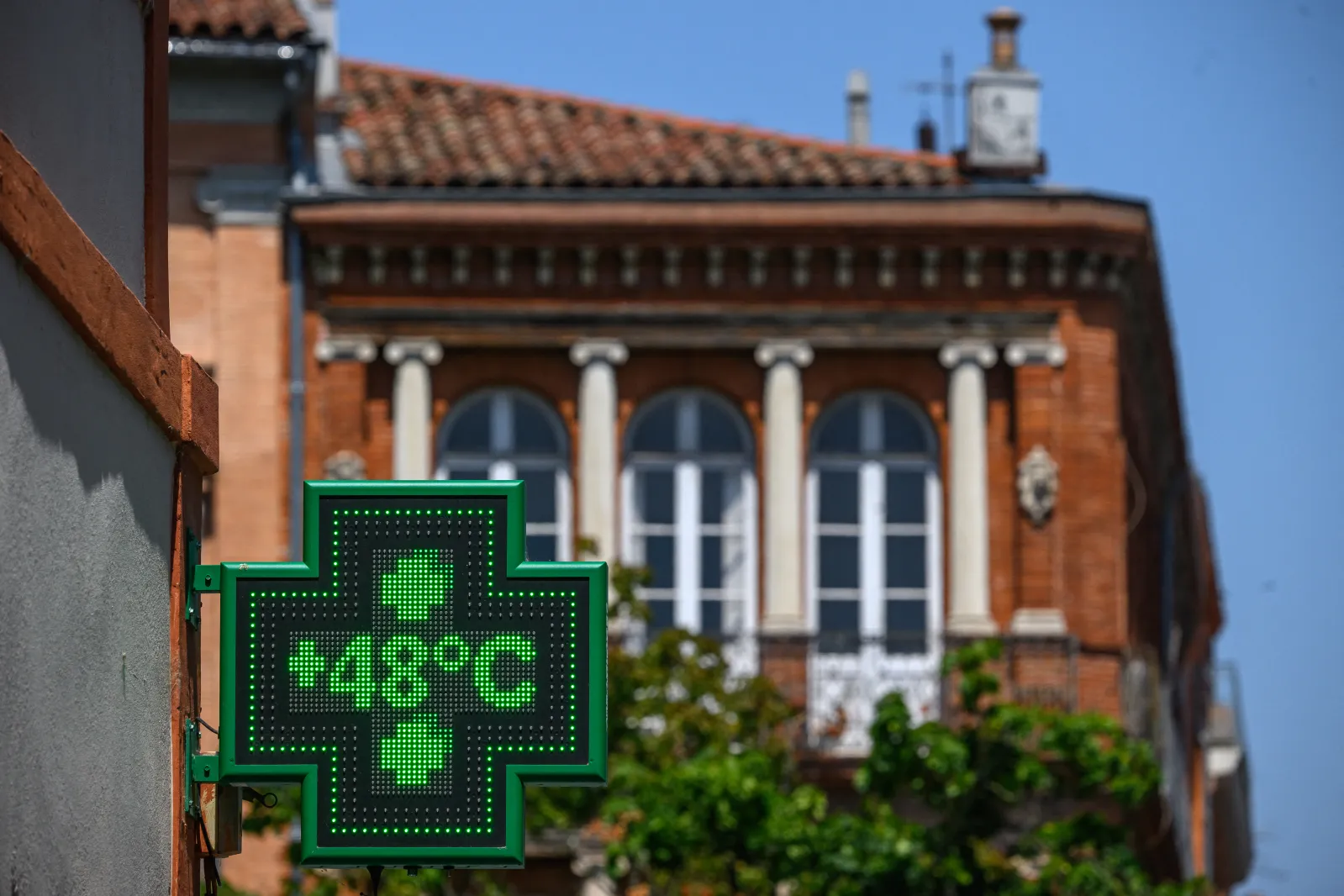 Image for article: Hundreds Die in Record-Breaking Europe Heat Wave: How Long Will It Last
