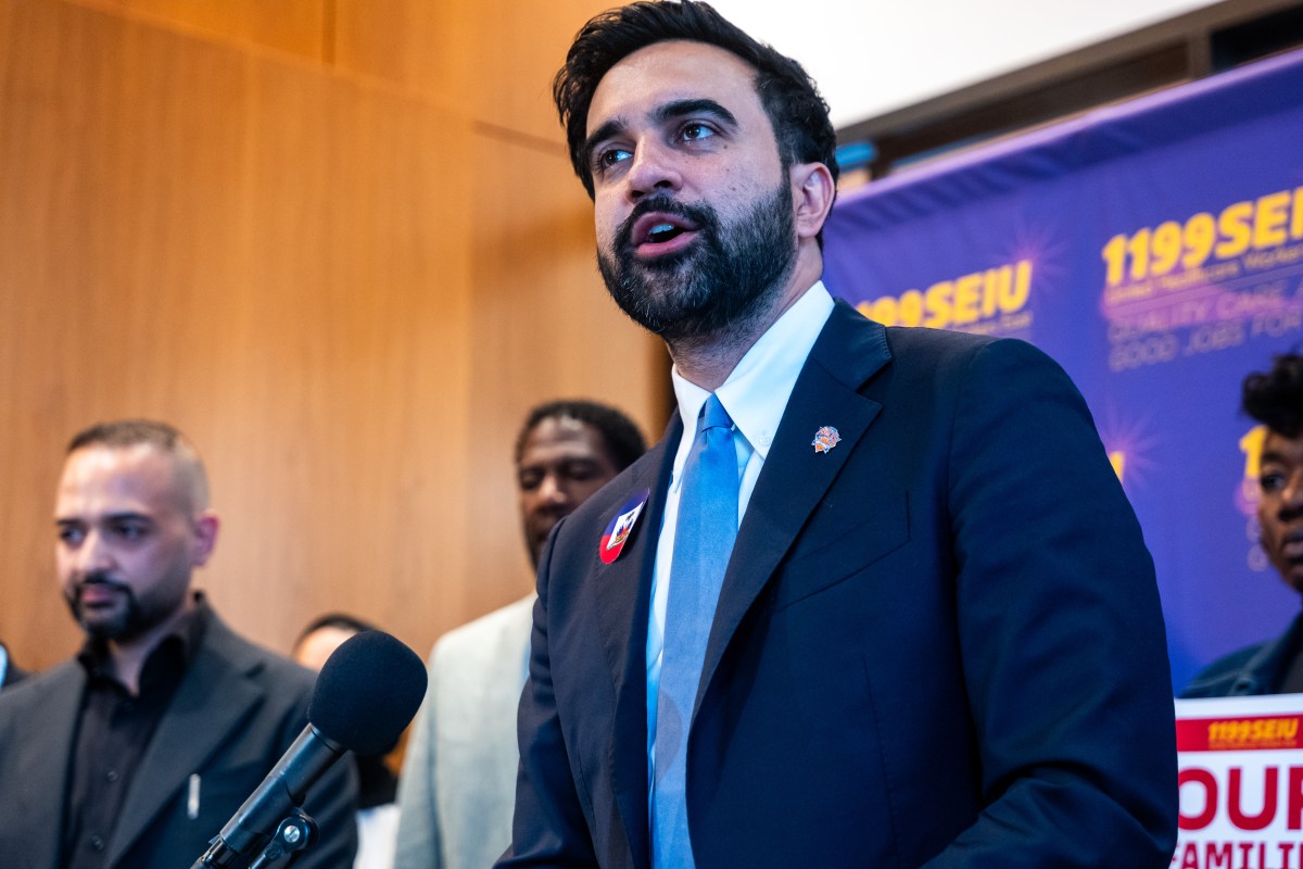 Mamdani Favorability Rising as Establishment Democrats in Post-Election Fog