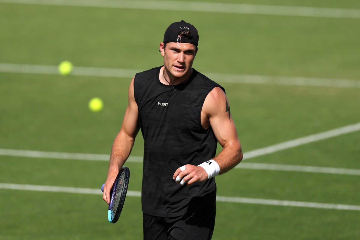 Home Favorite Abruptly Withdraws From Wimbledon