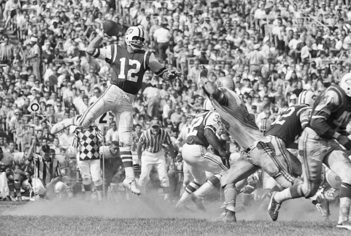 Former Chiefs, Oilers All-Star Pat Holmes Dies at 85