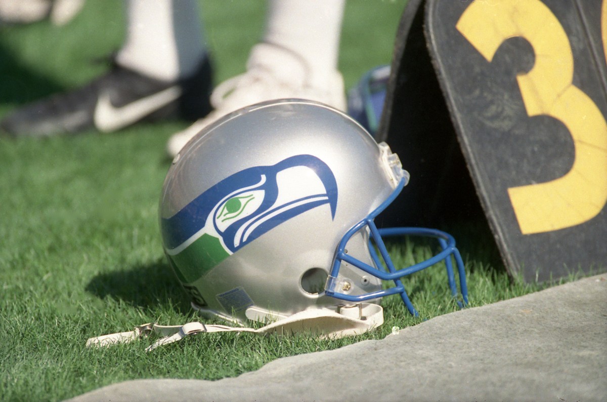 Former Seahawks Cornerback Orlando Watters, 54, Dies