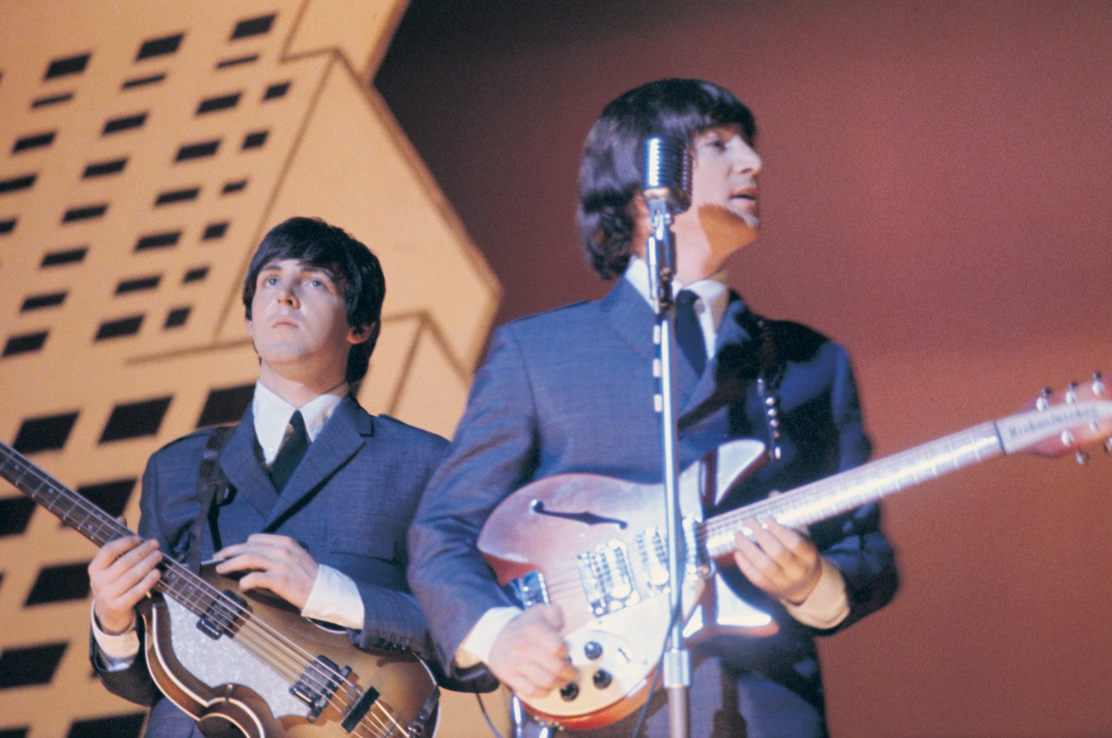Paul McCartney Recalls 'Painful Period' of His Friendship With John Lennon  - Newsweek
