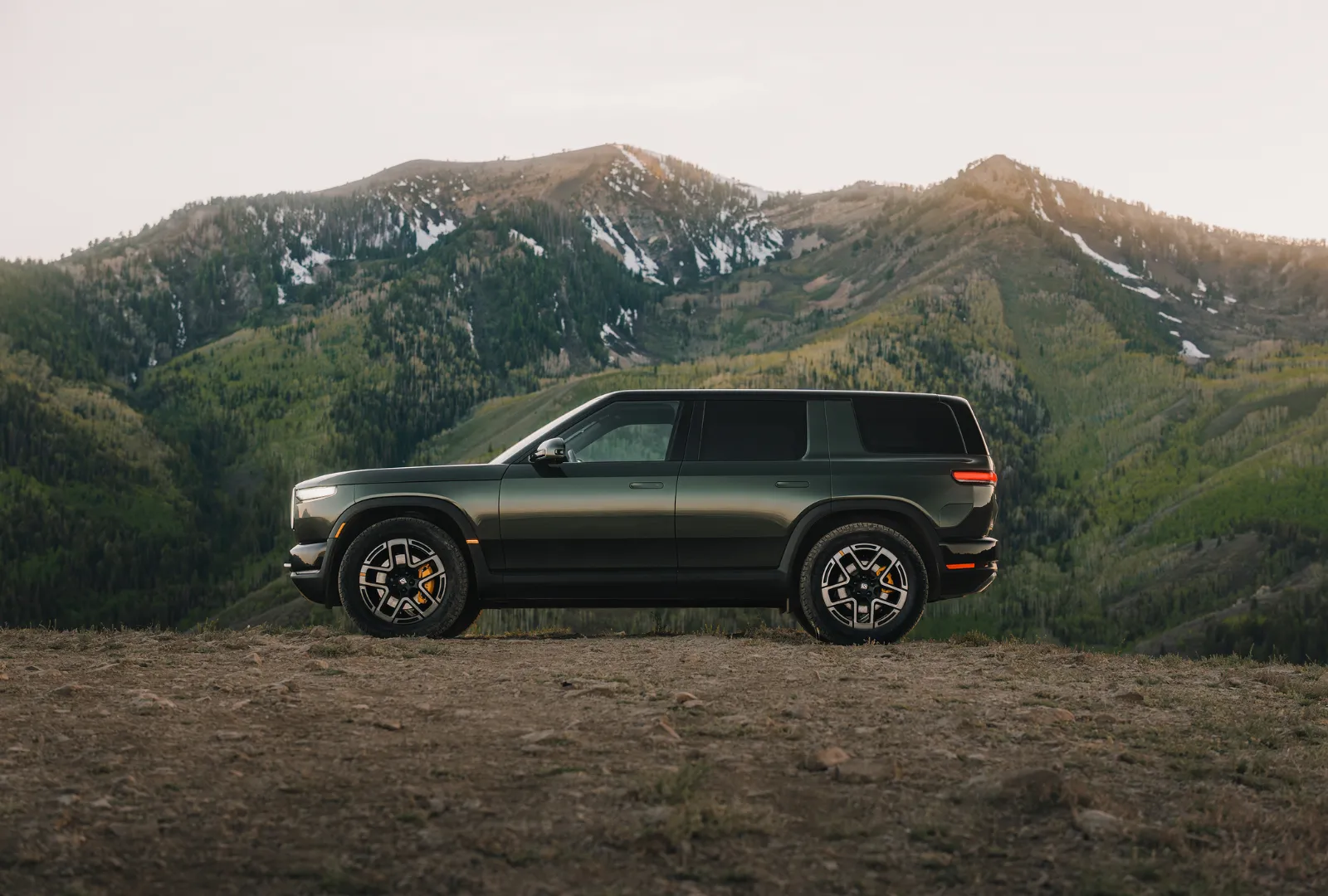 Rivian-R2-Profile.png?w=1600&quality=80&webp=1