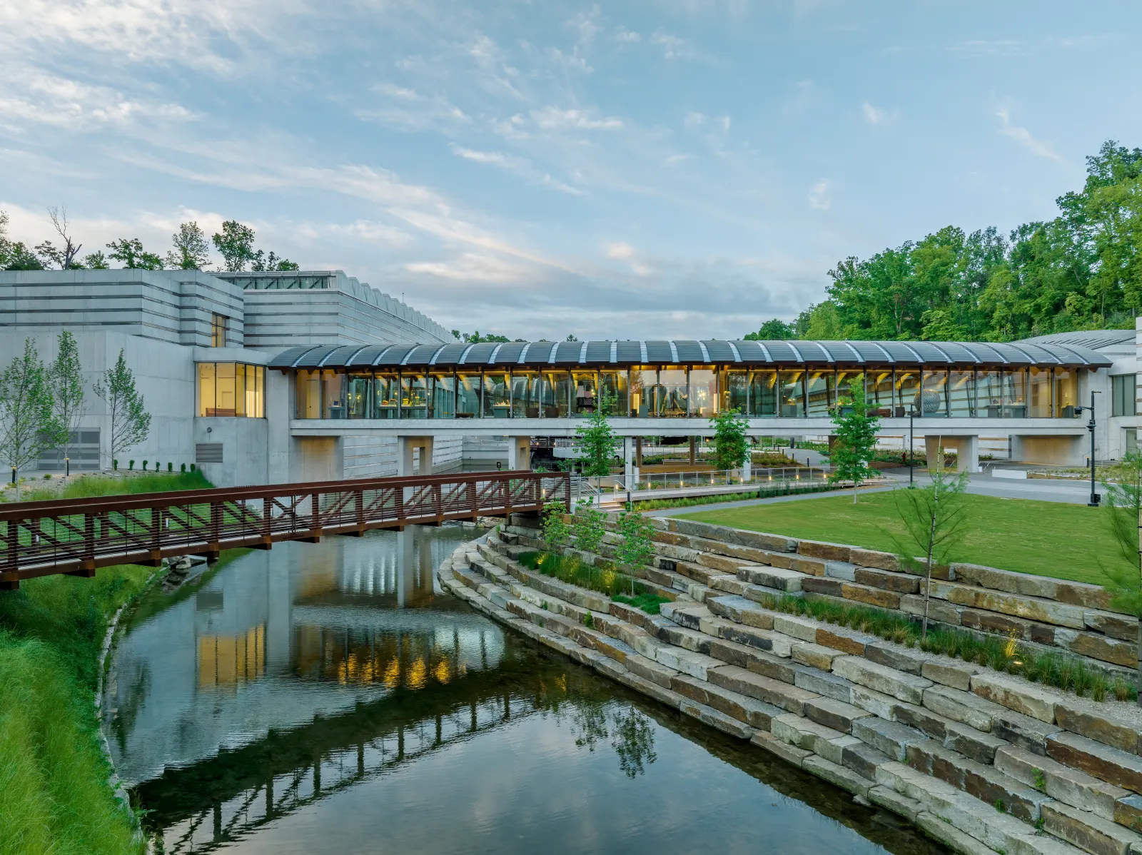 View-from-the-North-of-New-Bridge-Gallery-Tim-Hursley.jpg?w=1600&quality=80&webp=1