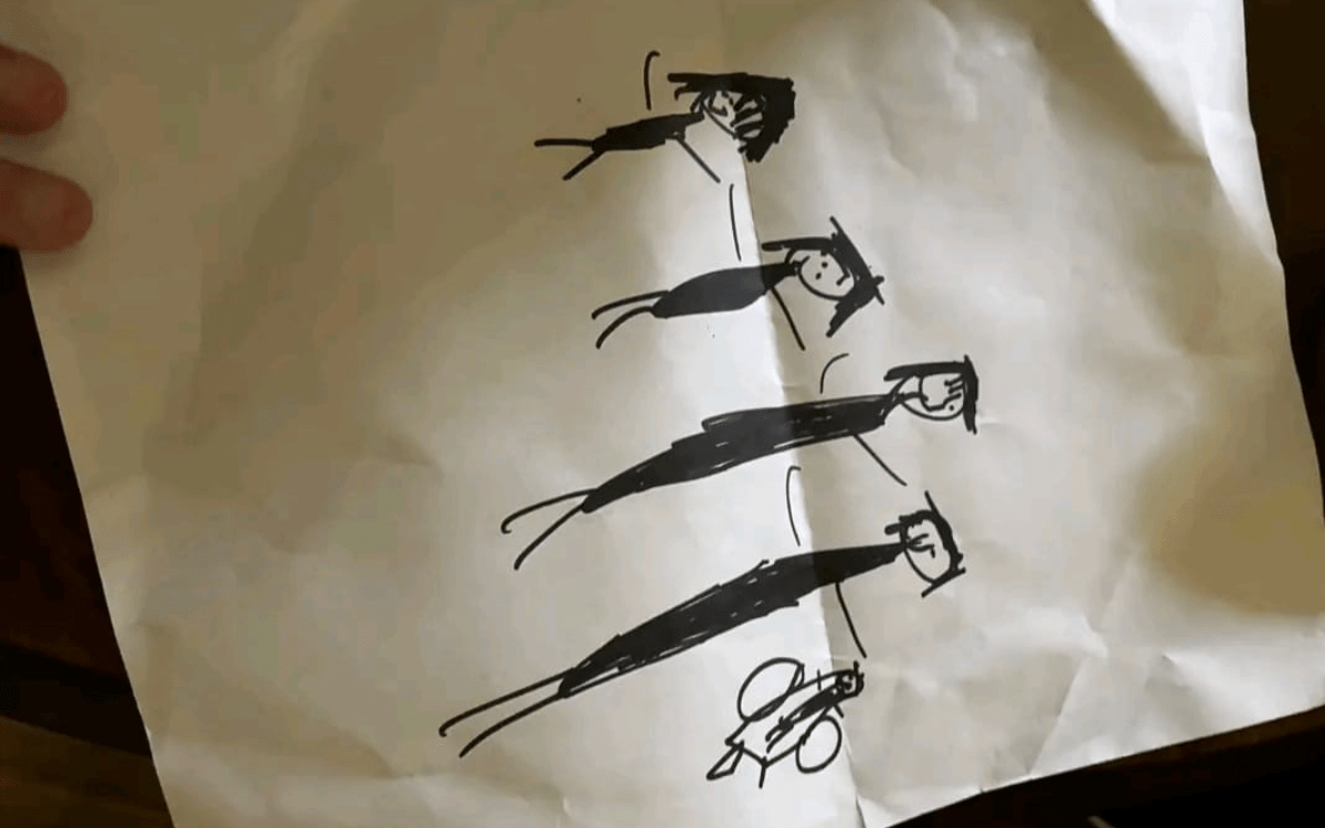7-Year-Old Draws Family, Mom Can’t Help But Notice One Detail About Dad