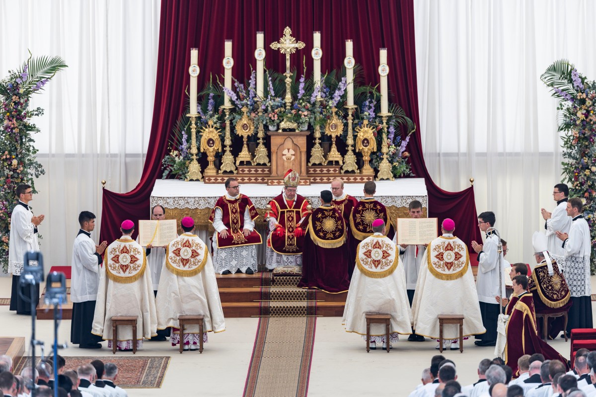 Vatican Excommunicates Six Catholic Rebels for Defying Pope