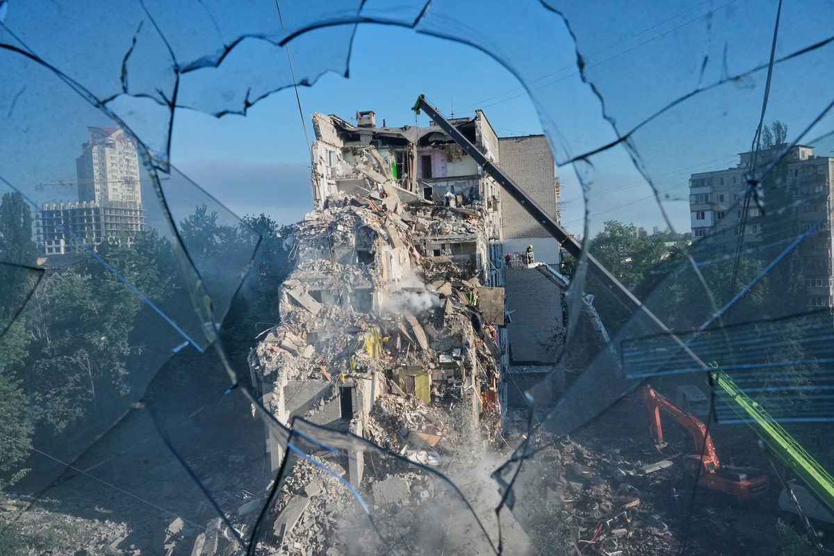 Russia Bombards Ukraine's Capital, Killing 13 in Revenge Strikes