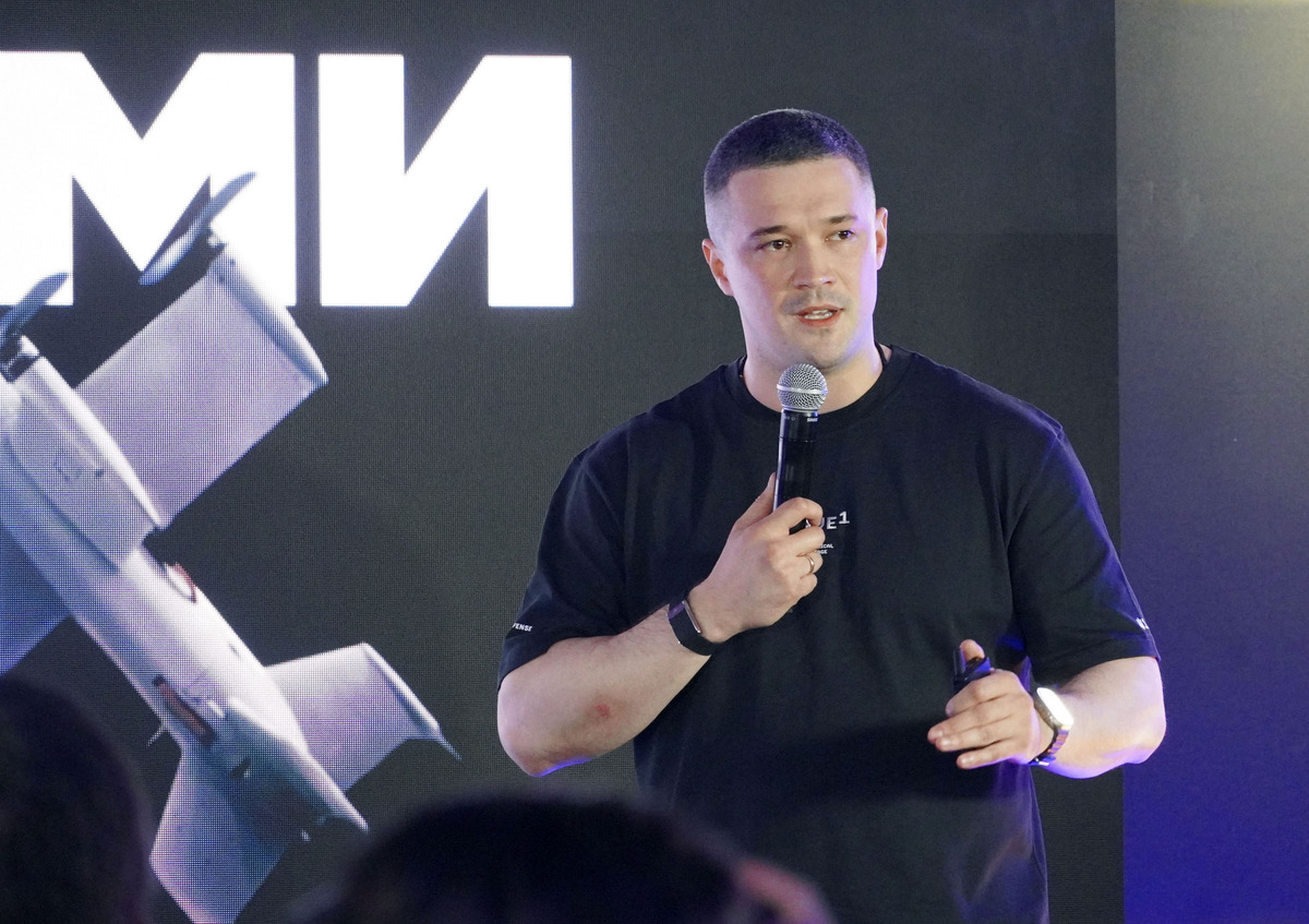 Zelensky's Shock Firing of Drone Chief Seen as Potential Win for Russia