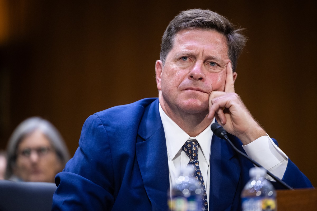 Three Key Obstacles Facing New Spy Chief Jay Clayton