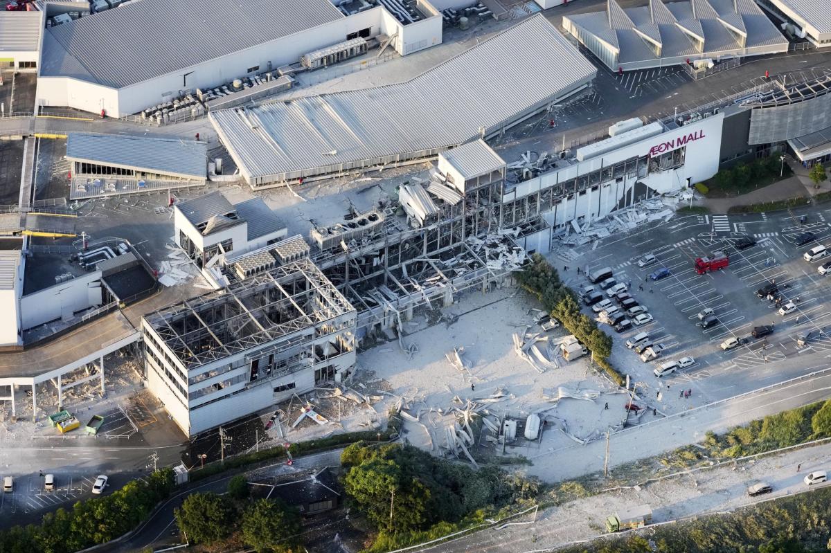 Mall Collapses in Japan After 7.1-magnitude Earthquake With People Trapped