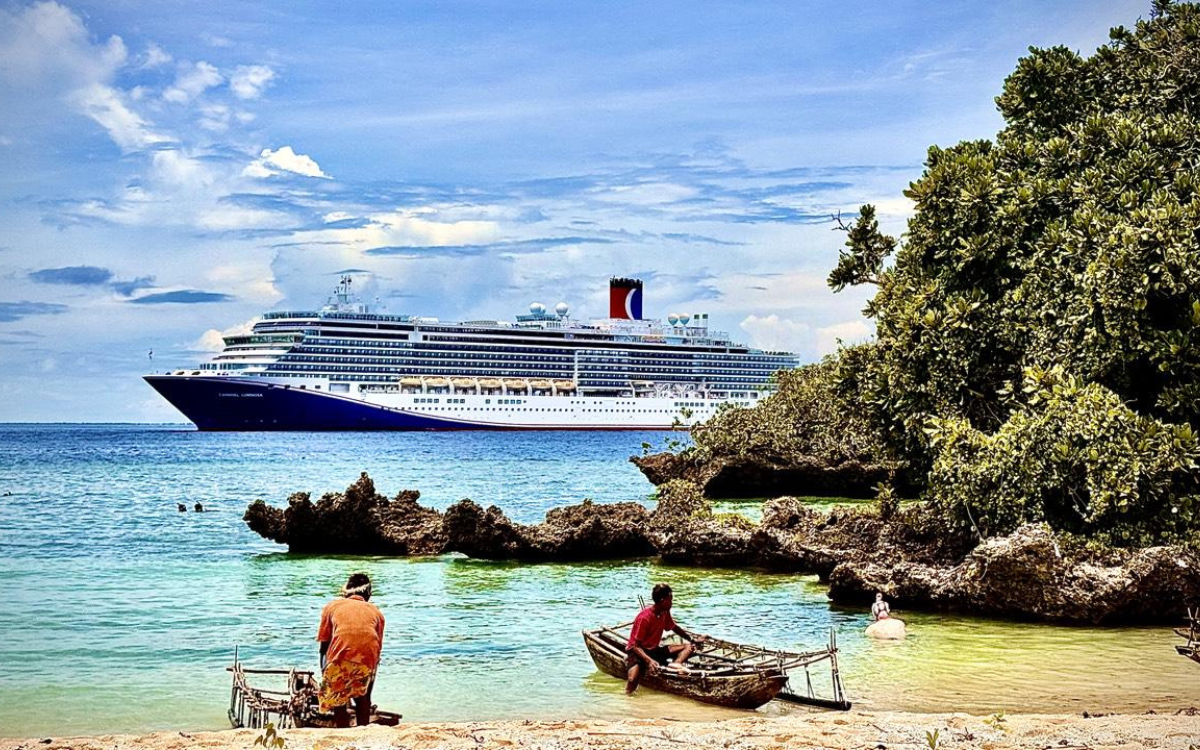 10 Years Ago Man Moved to Cruise Ship After Break-Up–He’s Never Looked Back