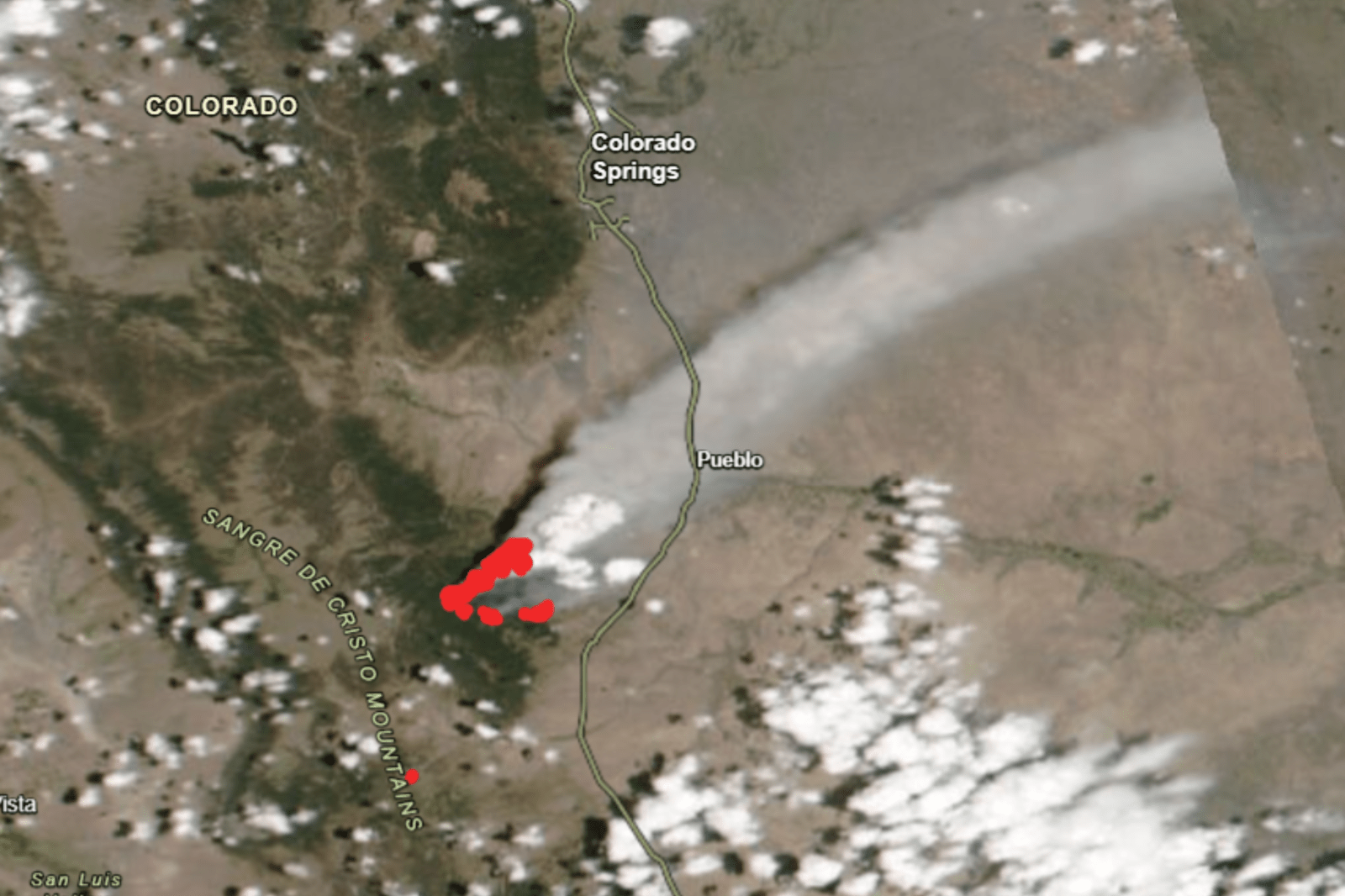 newsweek.com - Amanda Greenwood - Satellite images show Colorado fire as new evacuations ordered