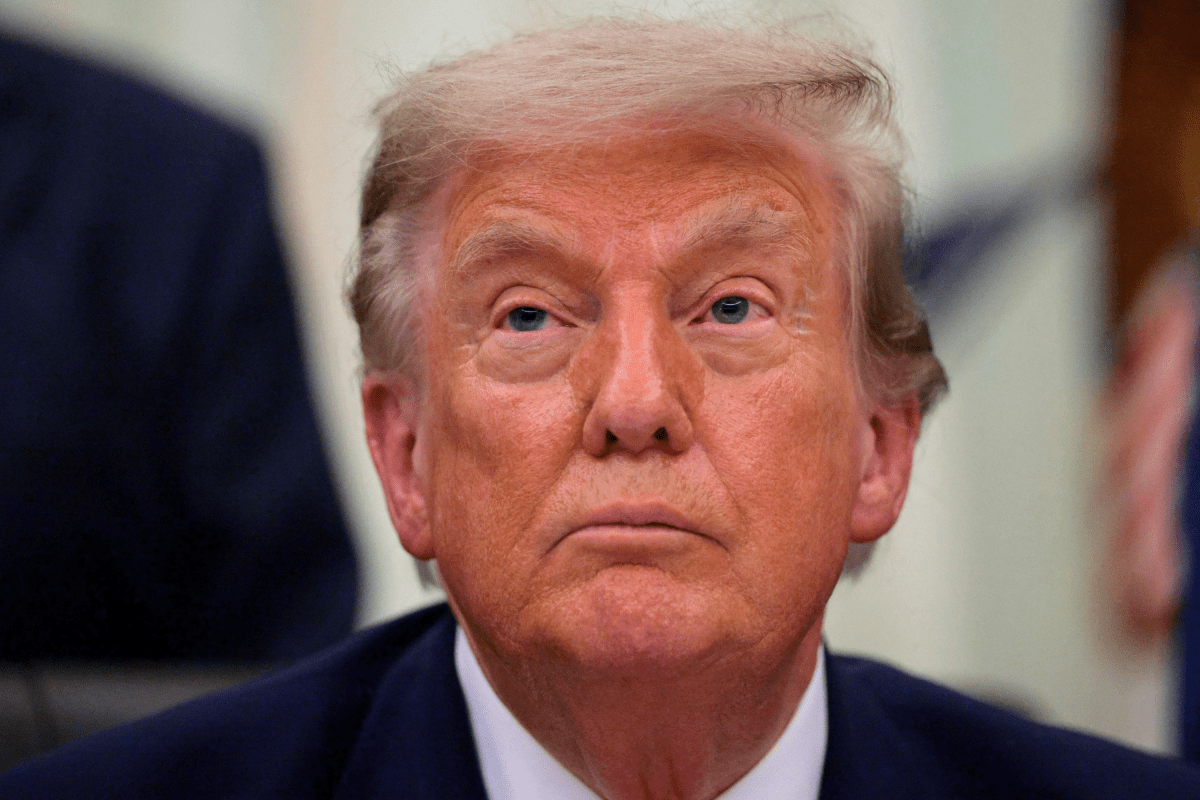 Trump Approval Rating Among Independents Sparks Midterm Warning Sign
