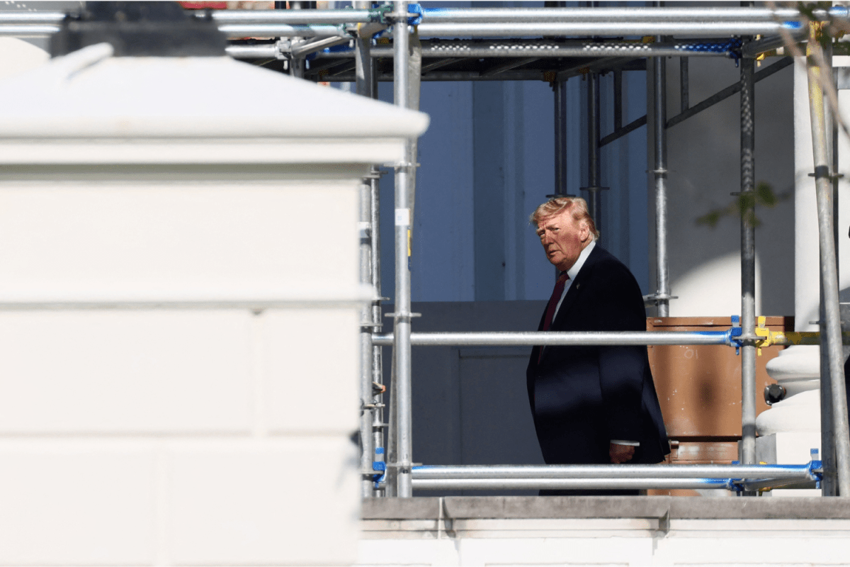 Scaffolding Remains at White House As Trump Posts Photo of Ornate Columns