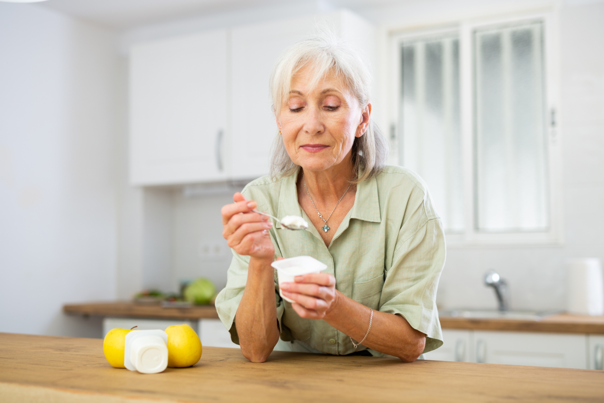 Daily Eating Change Linked to Sharper Thinking in Older Women, Study Finds