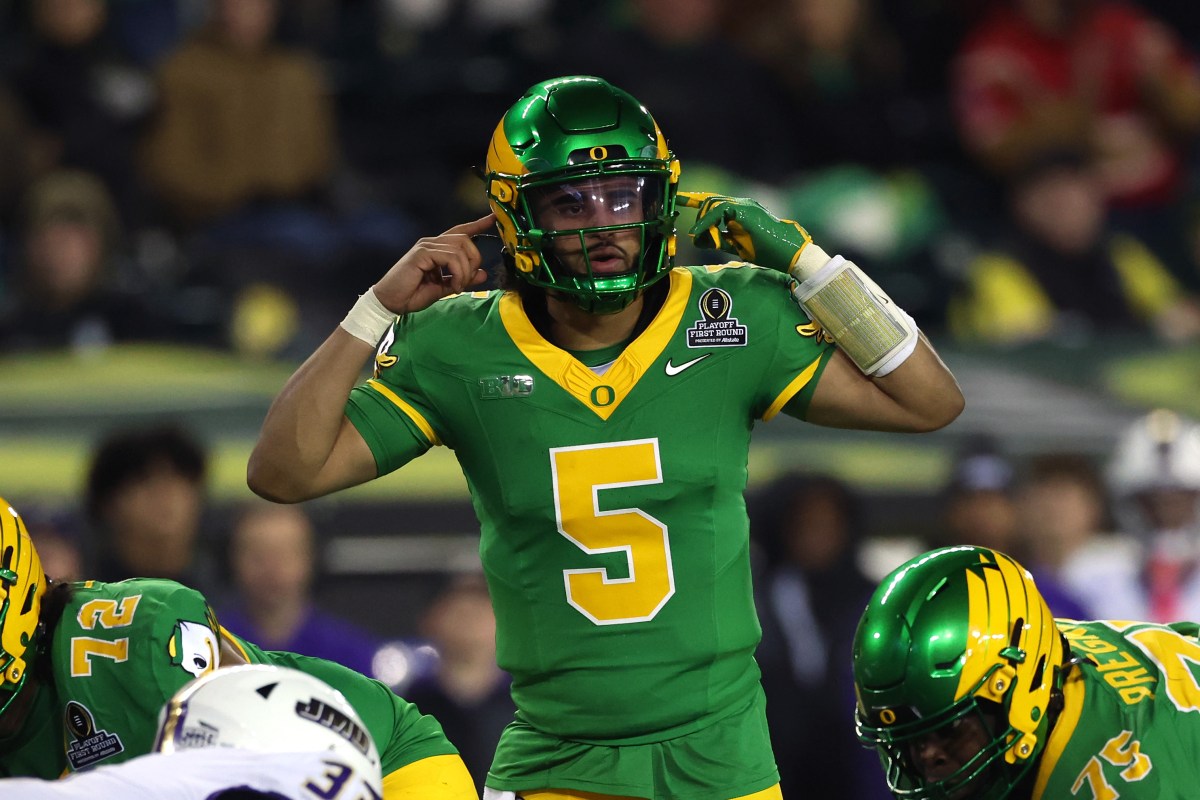 Oregon's Dante Moore Details Passing On NFL