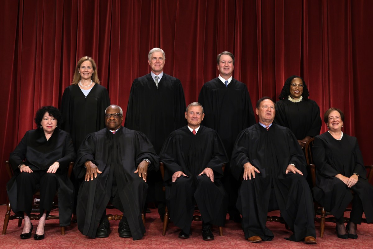 Poll Shows How Clarence Thomas, Amy Coney Barrett Favorability Has Shifted