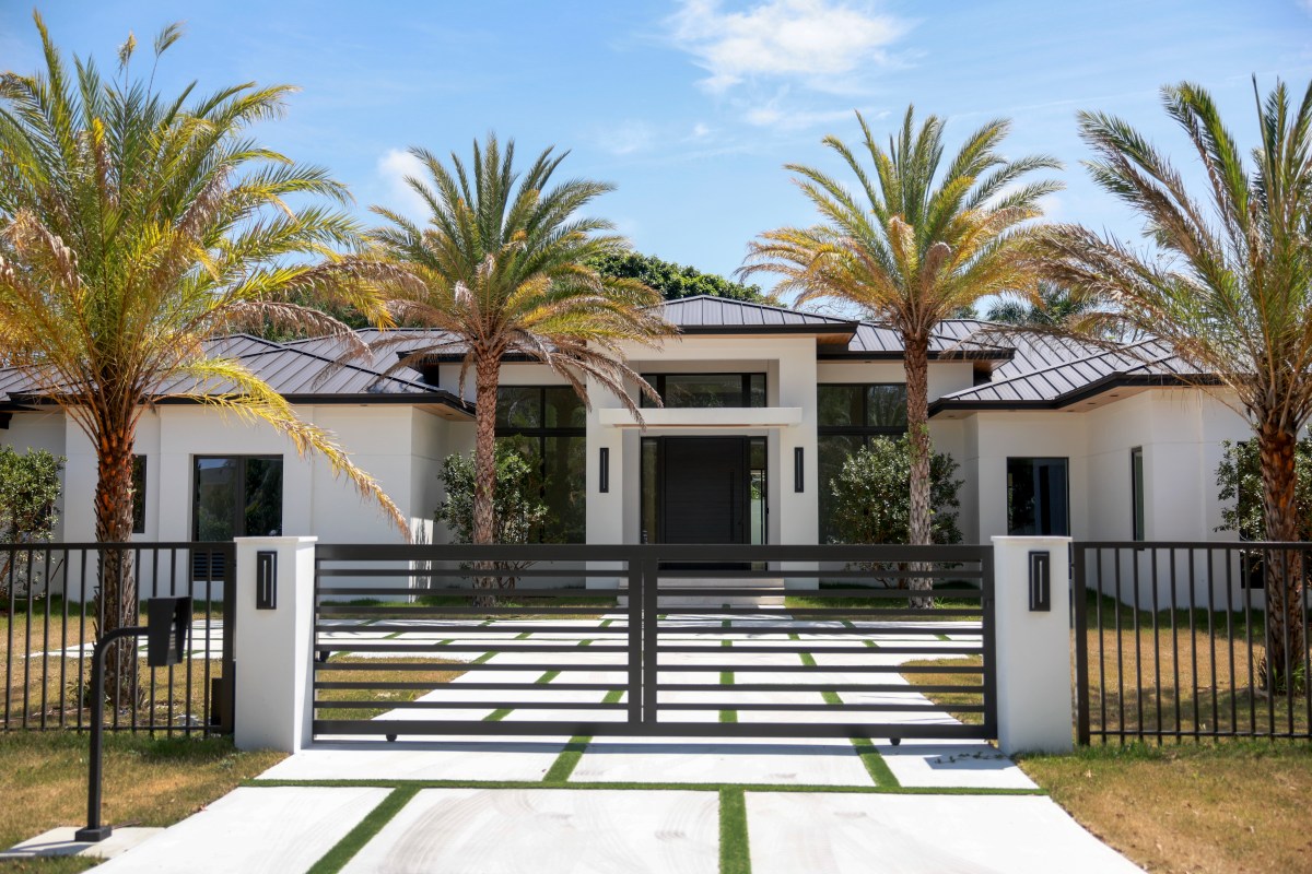 Map Shows Where Luxury Home Prices Are Soaring