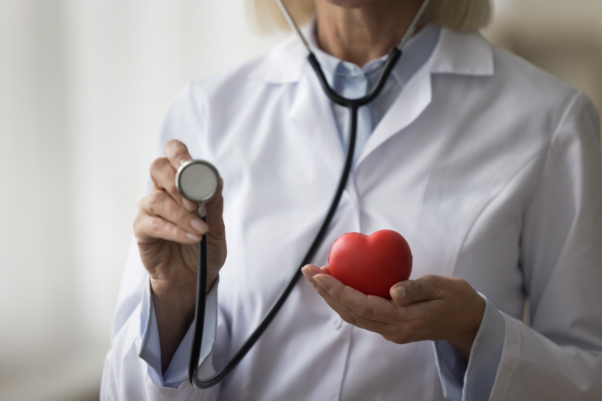 Cardiologists Reveal 5 Things They Do Every Day To Protect Their Hearts