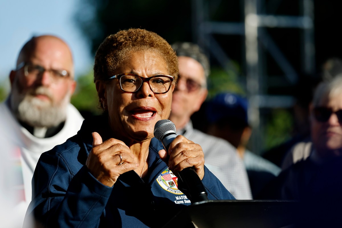 Karen Bass' Chances in LA Mayor Race as Homelessness Rises in City