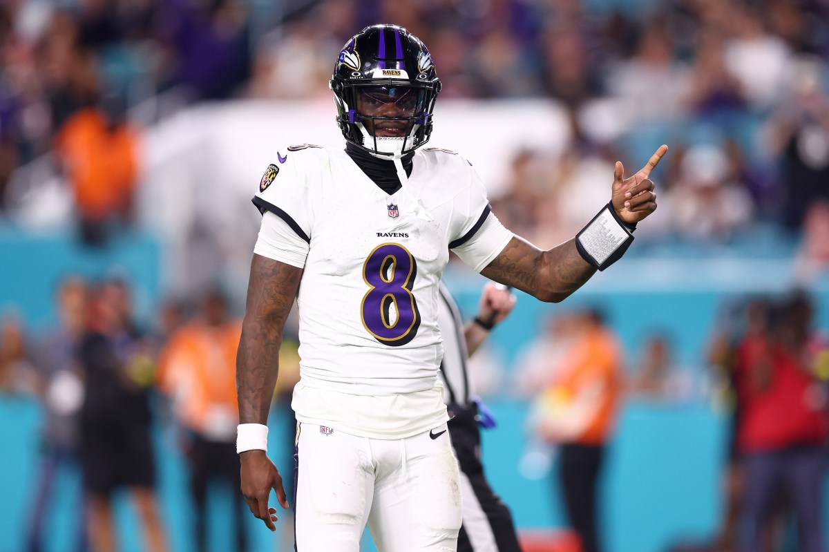 Ravens Fans Urged to 'Temper Expectations' for Lamar Jackson in 2026