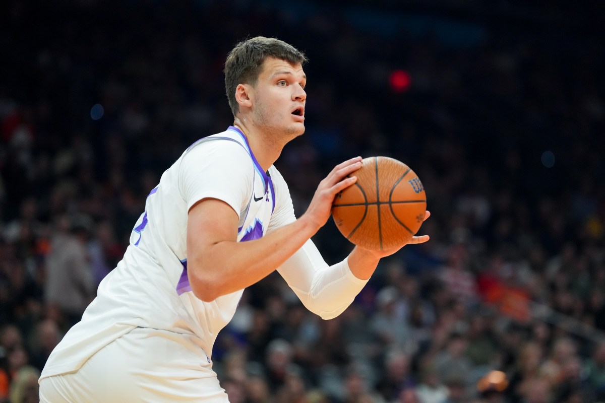 Lakers Linked to 3 Centers as Walker Kessler Backup: Report