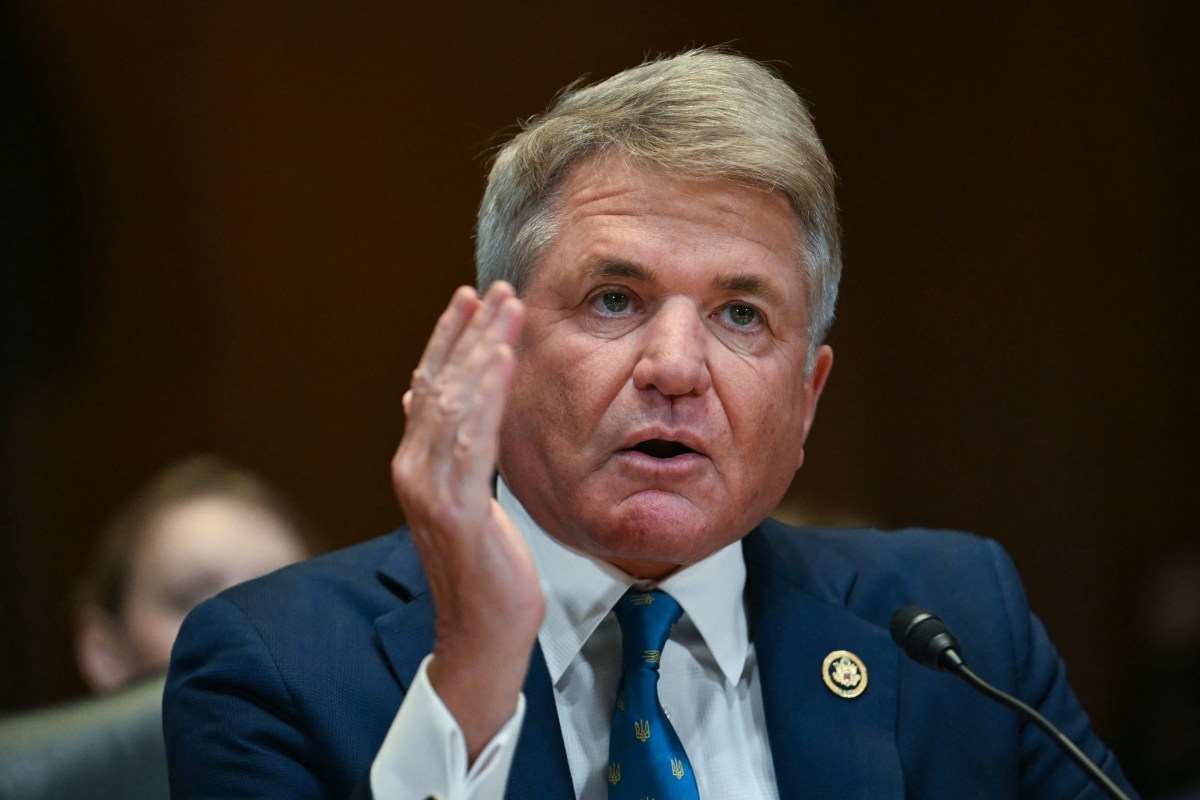 Top Republican Challenges Trump View on Putin and Peace