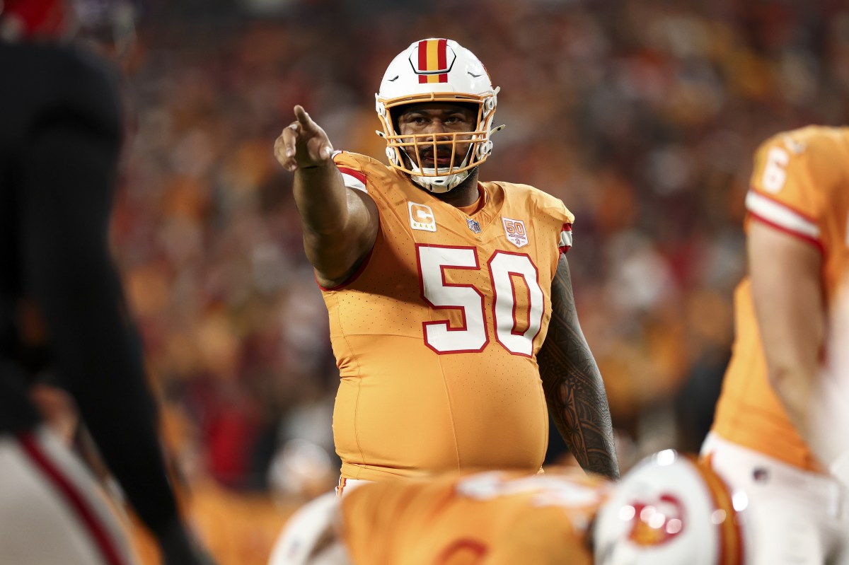 Buccaneers Star Requests Trade After Failed Contract Negotiations