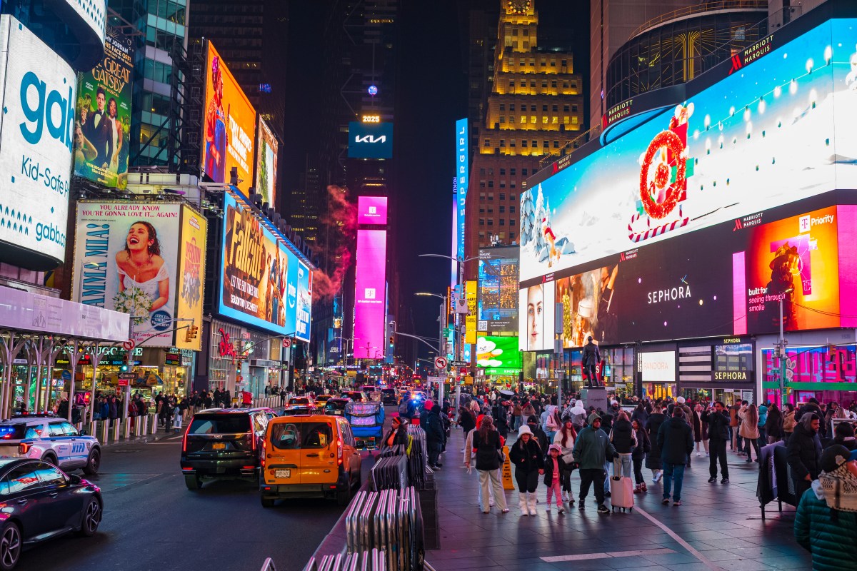 New Yorkers Urged to Conserve Power in Heat Wave—Will Times Square Go Dark?