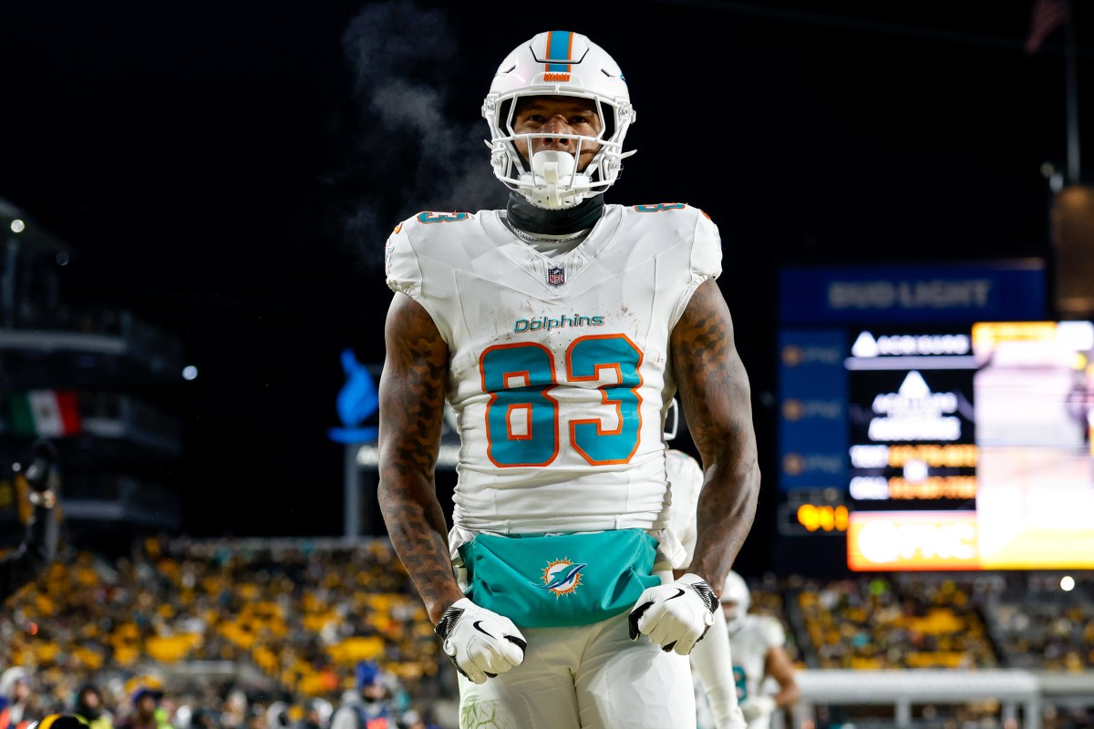 Panthers Sign Pro Bowl Tight End