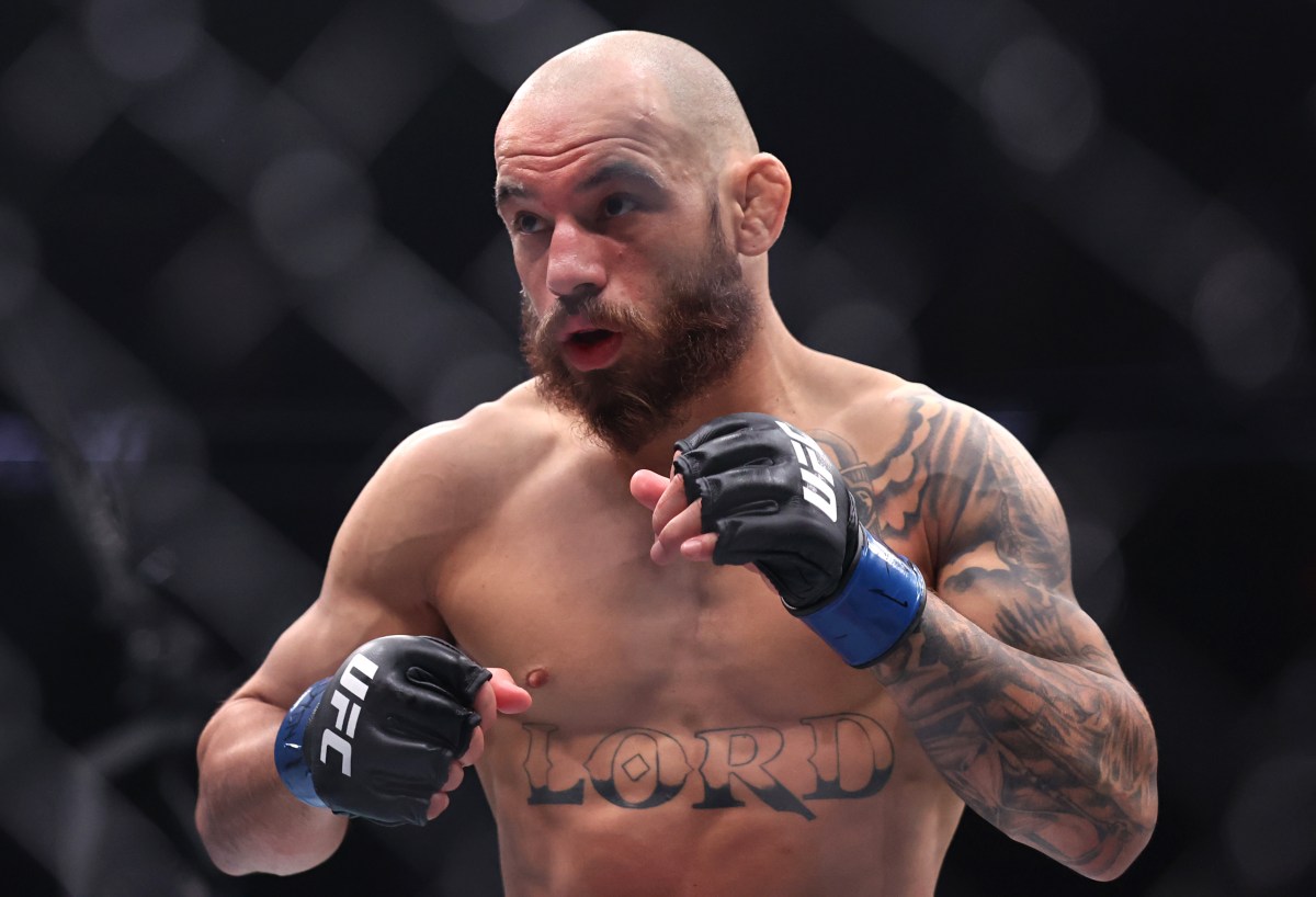 Top UFC Featherweight Contender Hints At Fight Coming Soon