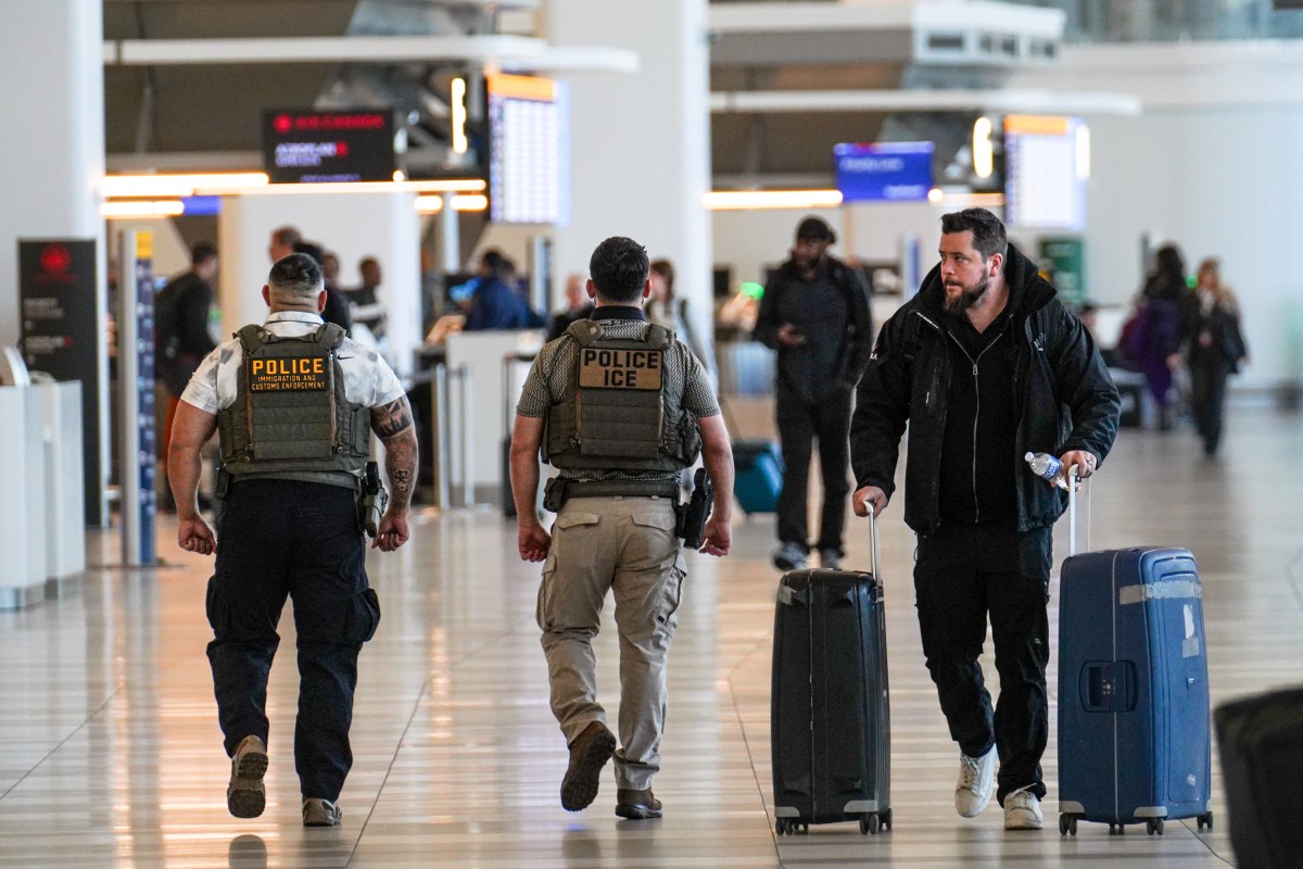 United Employee Threatens ICE Call On American: 'Not Acting Like A Citizen'