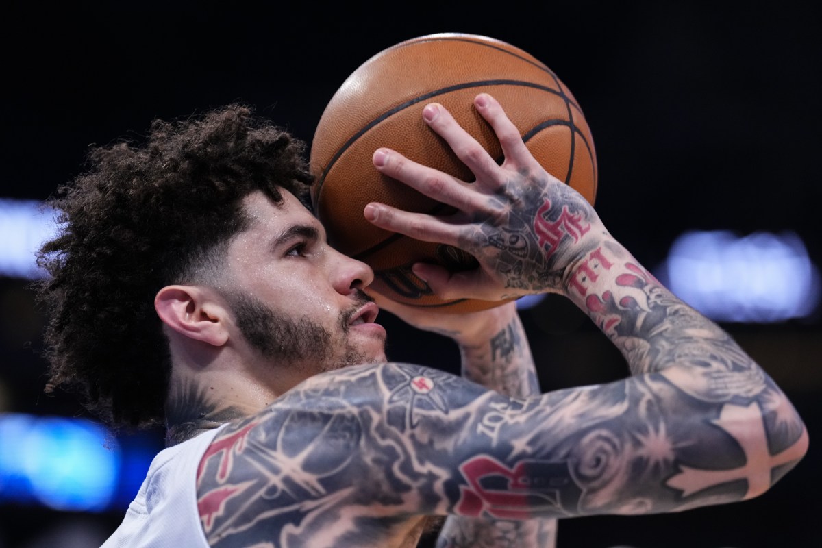 Timberwolves' LaMelo Ball Brushes Off Question About LeBron James