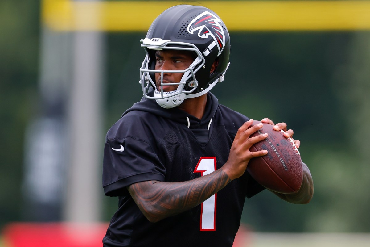 Tua Tagovailoa Injury Forces Falcons to Sign Former Cowboys QB