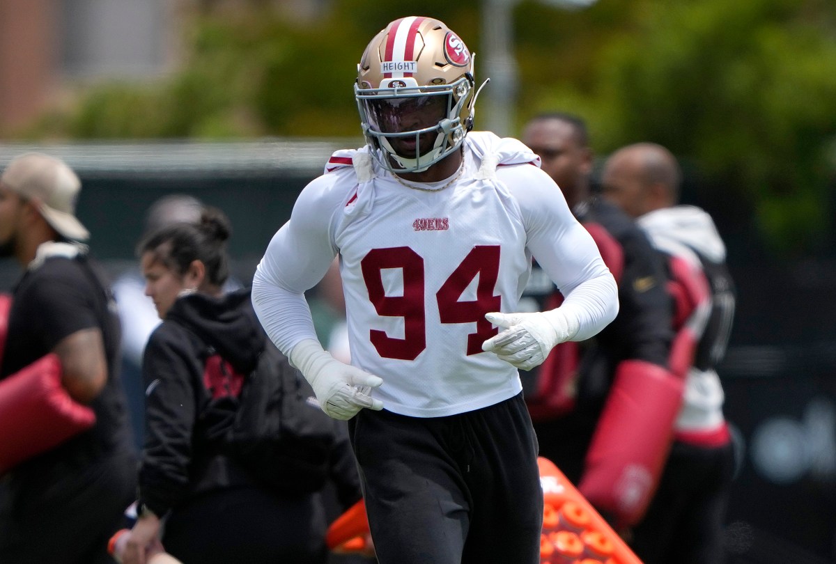 49ers Rookie Has Scary Moment at Practice, Carted off Field