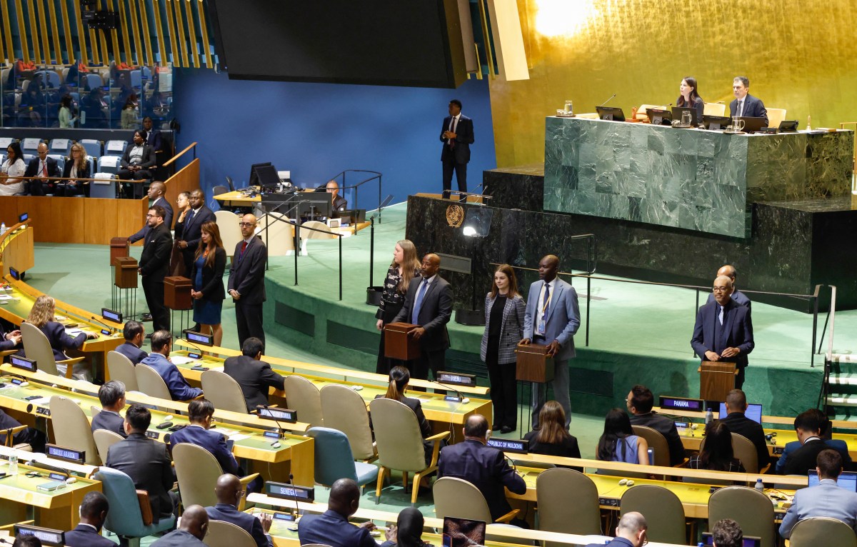 UN Changes Rule To Avoid Financial Collapse
