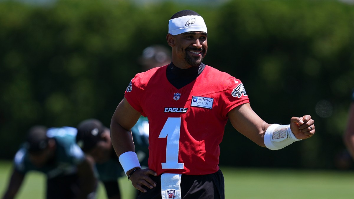 Eagles' Jalen Hurts Left off List of Top 10 NFL Quarterbacks