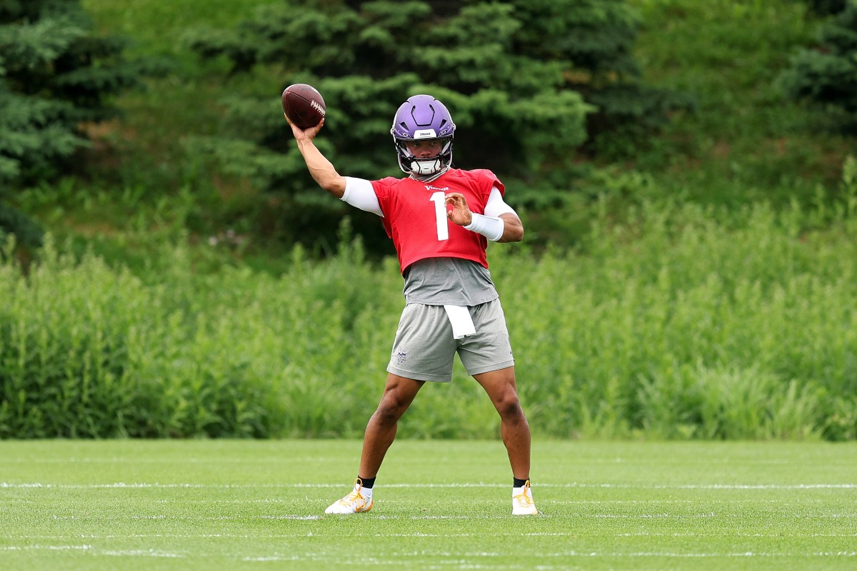 Should the Cardinals Have Hung onto QB Kyler Murray?