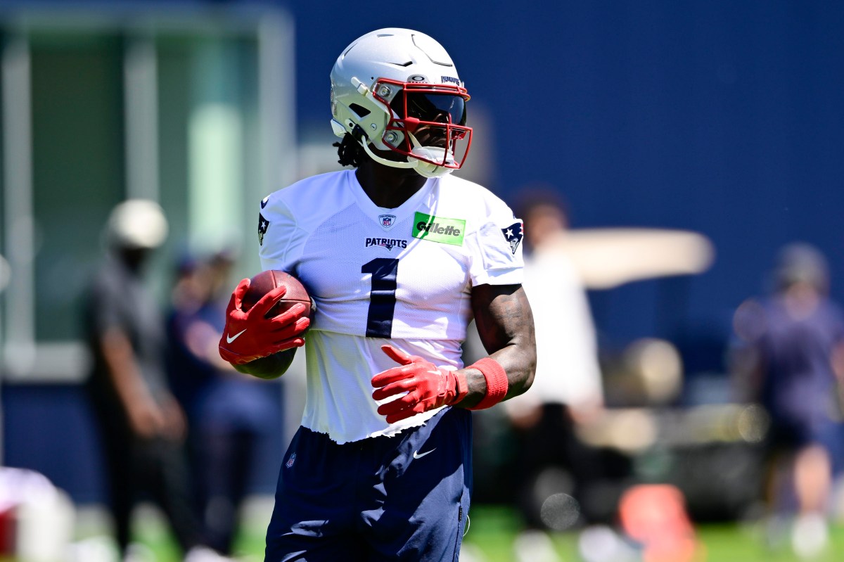 AJ Brown Delivers More Praise for Patriots QB Drake Maye