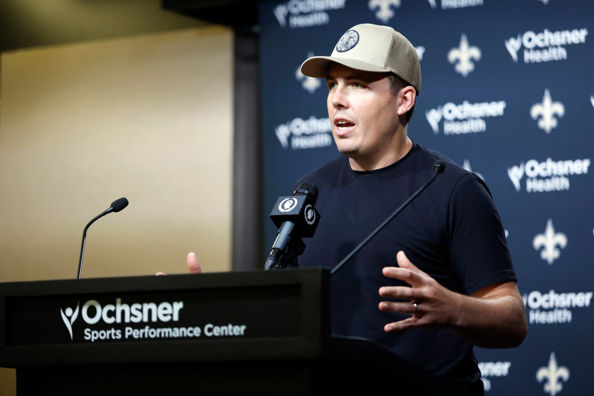Saints' Kellen Moore Reacts to Chris Olave's New Contract