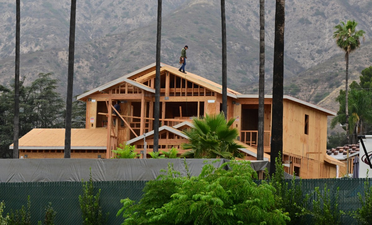 Foreign Buyers Flee U.S. Housing—but It Won’t Help American Buyers