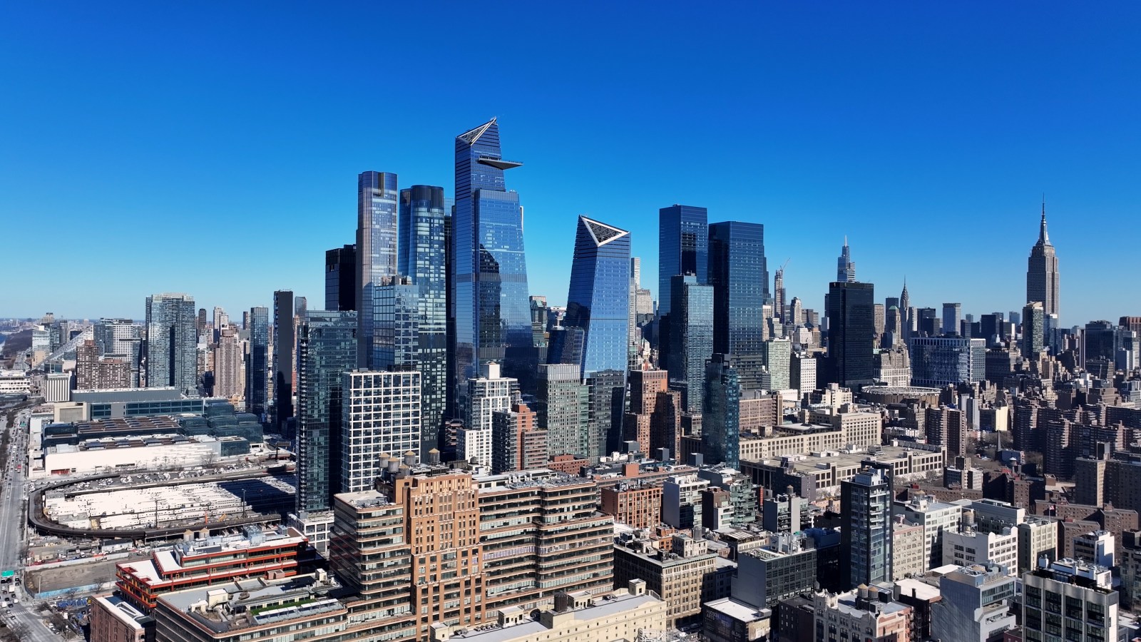 newsweek.com - Soo Kim - Construction abruptly halts on NYC skyscraper as authorities investigate