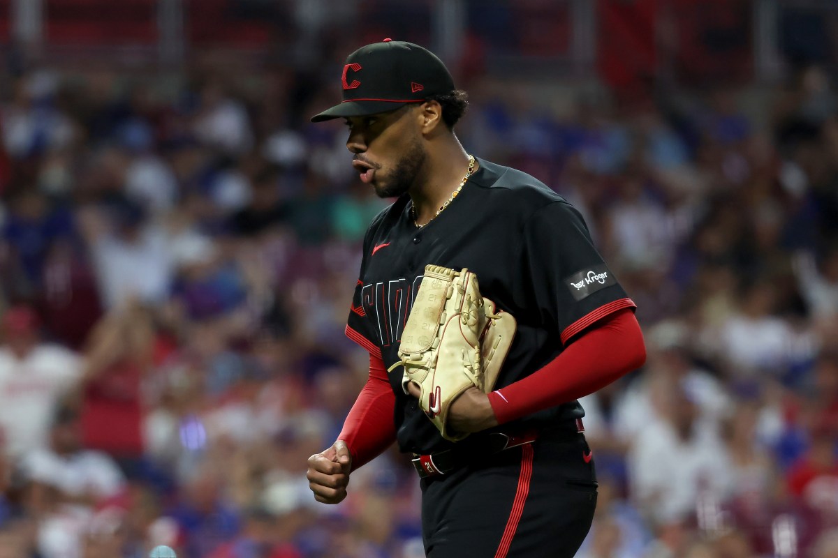 Reds Take Star Pitcher Off Trade Market