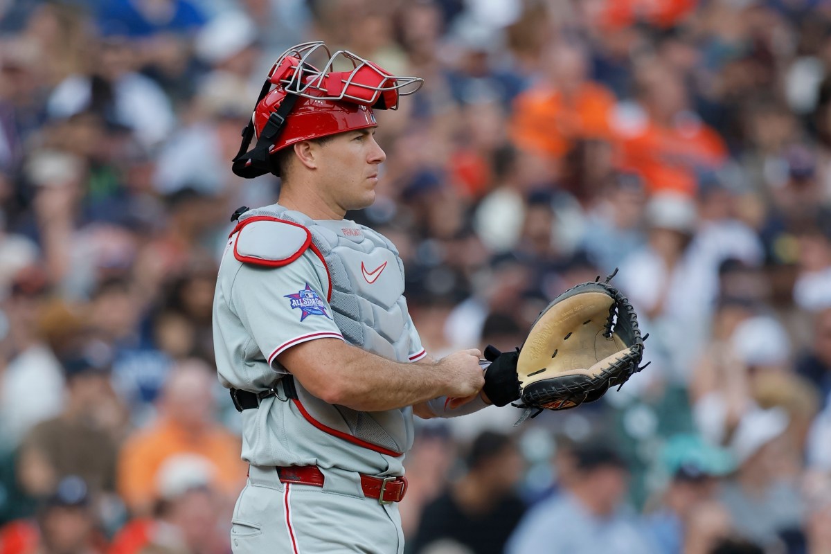Phillies' JT Realmuto Ends Game With Brutal Baserunning Blunder
