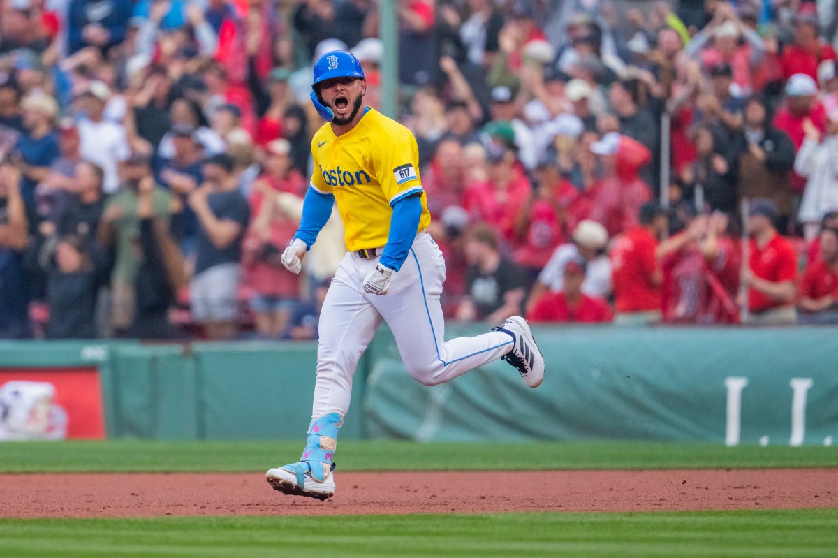 Watch: Red Sox's Entire 4-Run Seventh Inning Power Them to 12th Straight Win