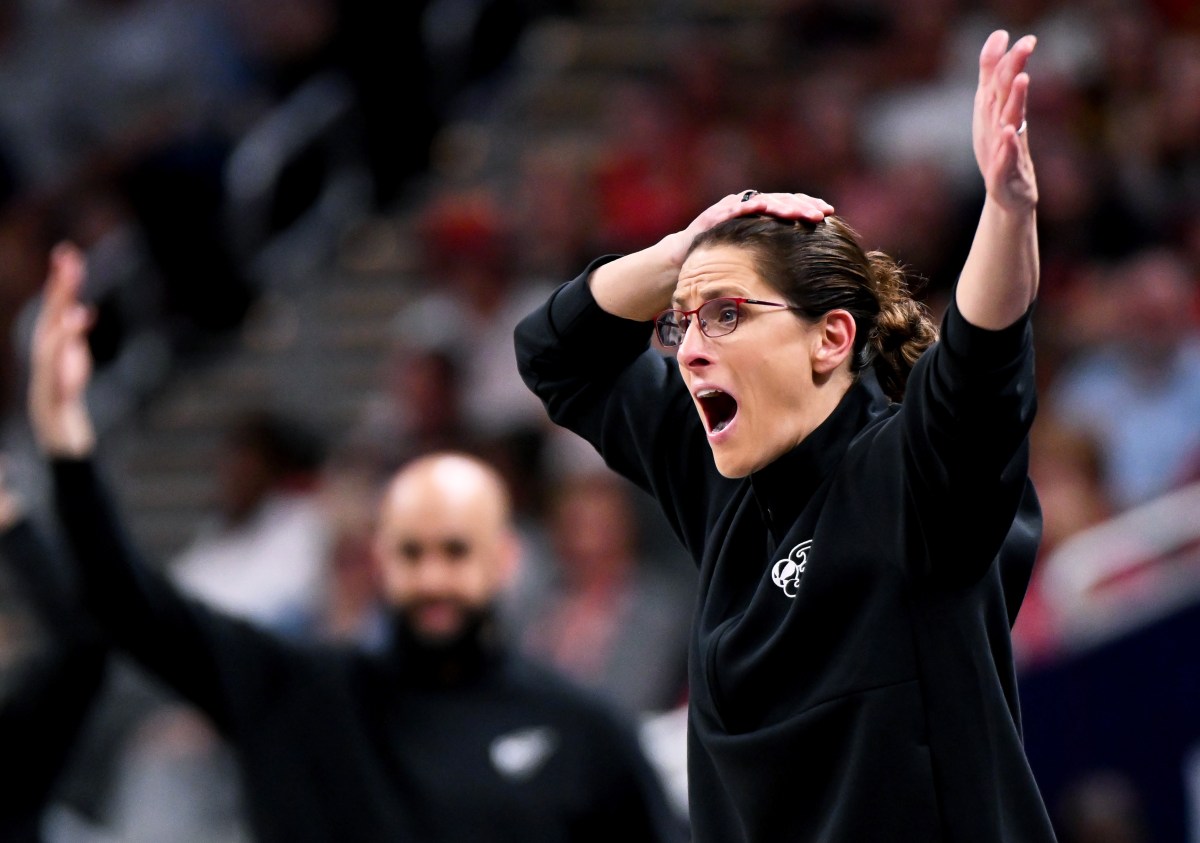 Fever Coach Gets Honest on Team's Reaction to Aliyah Boston Injury