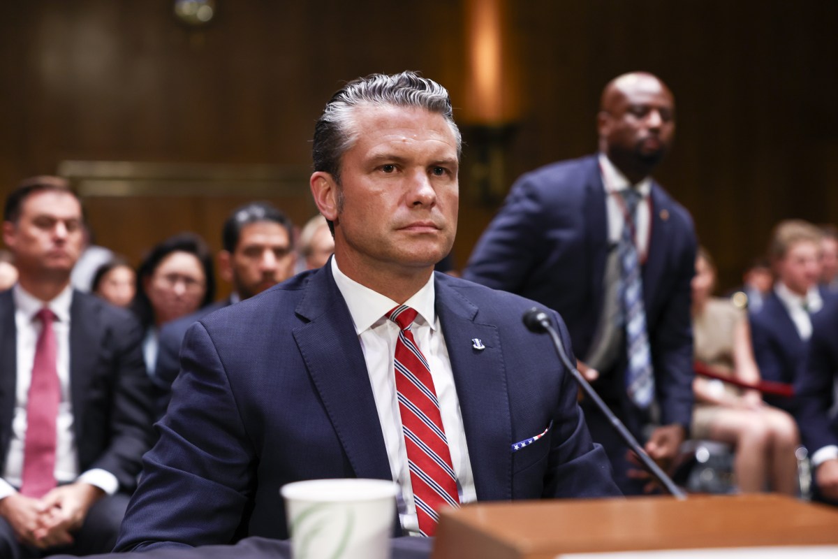 GOP Senator Says Pete Hegseth Has 'Lost My Confidence' as Iran War Drags On
