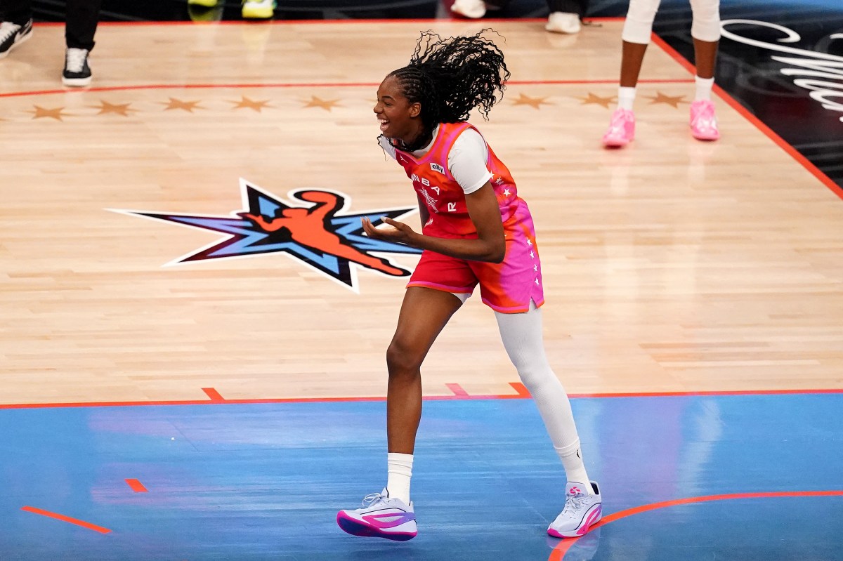 WNBA All-Star Game Features Historic Dunk From Dominique Malonga
