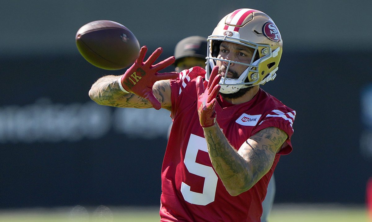 Mike Evans the Latest 49ers Star to Leave Practice With an Injury